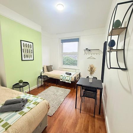 Cricklewood Broadway Guest Home Londra Esterno foto